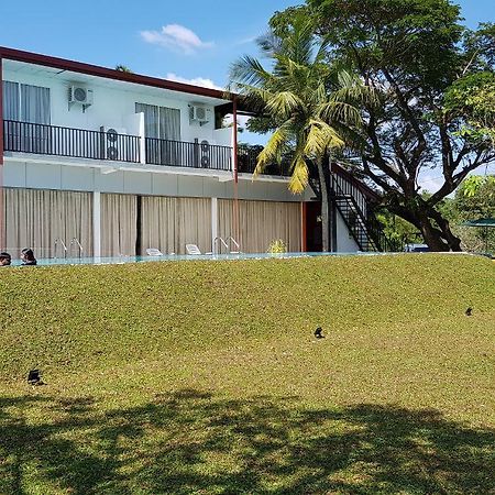 Grand Riverine Bed & Breakfast Kotugoda Luaran gambar